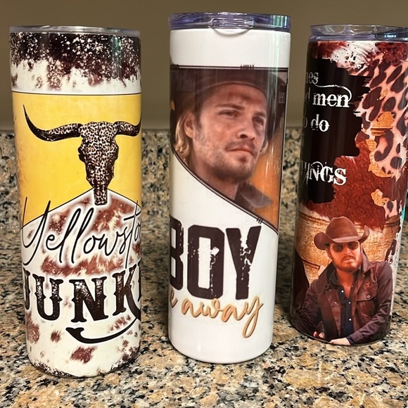 SET OF 3️⃣ YELLOWSTONE Tumblers with Lids - Picture 2 of 15